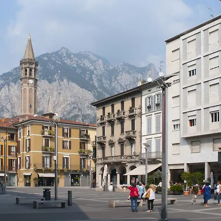 La Casa Nella Corte Lecco Exterior photo